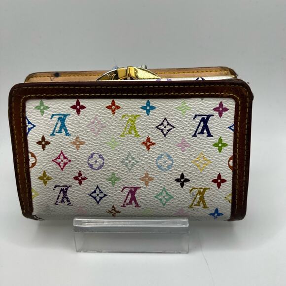 GUC Louis Vuitton White Murakami Wallet - Picture 2 of 12